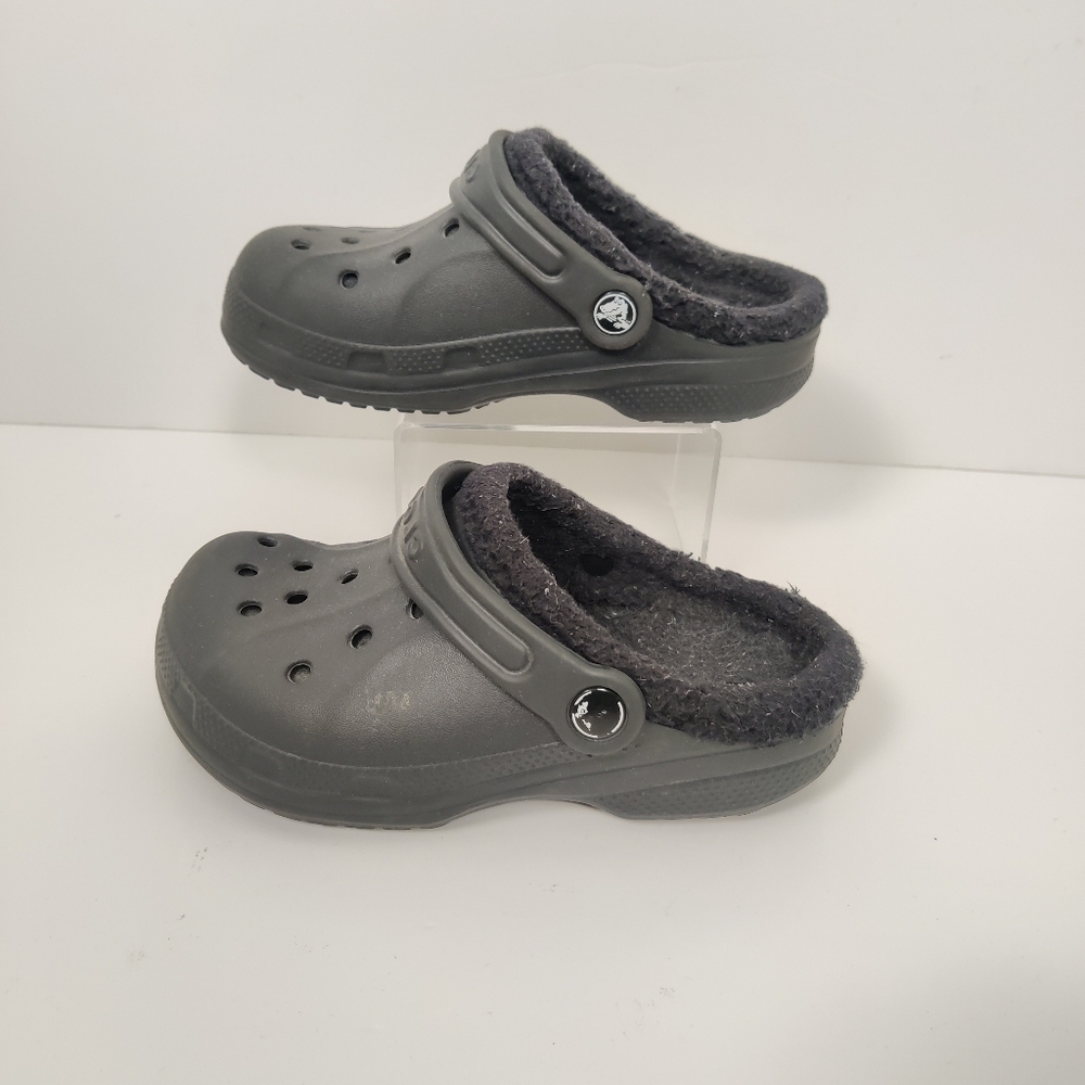Crocs Kids Grey Clogs Size 1 J 3